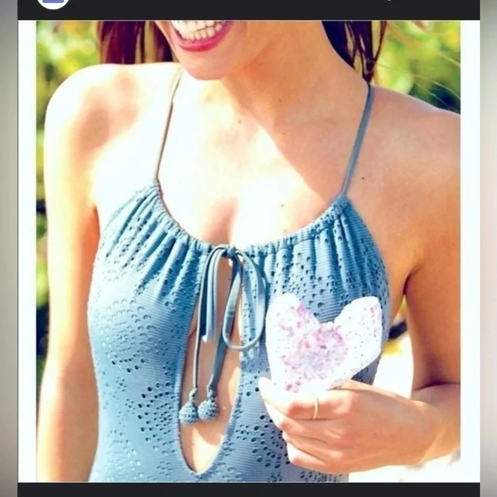 Aerie crochet one piece bathing suit crisscross back in baby blue size medium - Picture 2 of 9